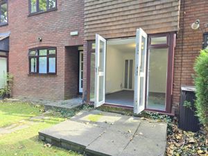 Photo 8- click for photo gallery